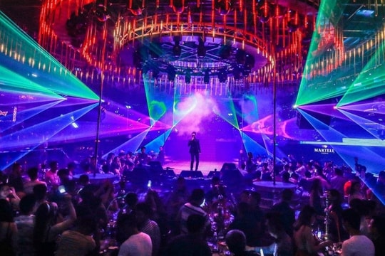 TP.HCM cho phép mở lại quán bar, vũ trường