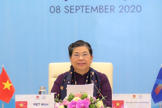Thông qua Nghị quyết về ”Thúc đẩy vai trò của Nữ nghị sĩ trong việc bảo đảm việc làm và thu nhập của lao động nữ”