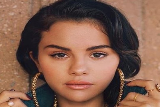 Selena Gomez gợi cảm trong bộ ảnh mới