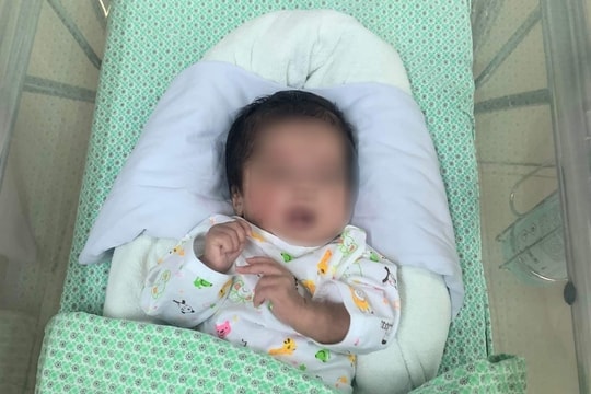 Thai nhi 31 tuần bị nạo phá ngừng tim được cứu sống ngoạn mục