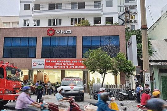 Nam công nhân bất ngờ tử vong trong lúc sửa thang máy