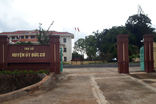 Gia Lai: Nguyên Trưởng ban Tổ chức Huyện ủy không có bằng cấp ba