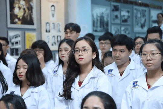 Công bố điểm sàn của nhóm ngành sức khỏe
