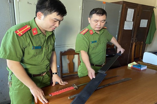 Bắt nhóm đối tượng nghiện ma túy, “xin đểu” tiền bảo kê