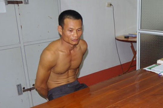 Con trai tâm thần dùng búa đánh chết bố đẻ