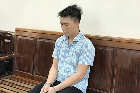Hiếp dâm bé gái 7 tuổi, "yêu râu xanh" lĩnh 18 năm tù