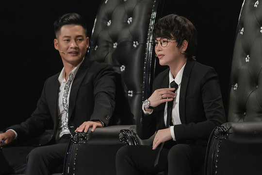 Lý Nhã Kỳ hóa tomboy trên ghế nóng Đánh thức đam mê