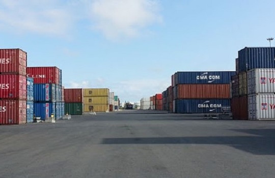 Hải quan TPHCM buộc tái xuất hơn 1.000 container phế liệu