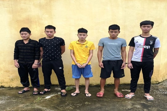 Bắt giữ 5 đối tượng dùng hung khí hỗn chiến, gây rối trật tự công cộng