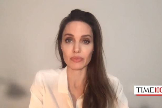 Angelina Jolie dùng hạ sách nhịn ăn để ép Brad Pitt phải tuân theo yêu cầu của mình?