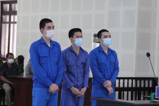 Chém người vì mâu thuẫn trong quán nhậu