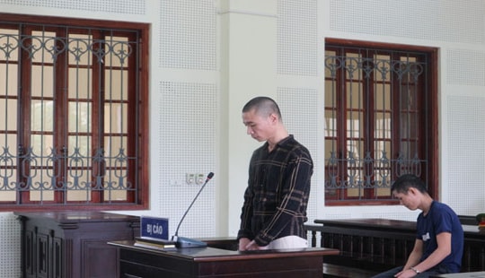 Đứa con lần thứ 4 hầu tòa, xin giảm án để về báo hiếu mẹ