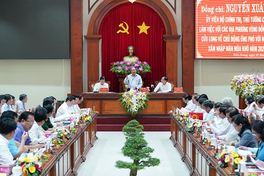 Thủ tướng: Bằng mọi cách phải bảo đảm nước uống, nước sinh hoạt cho người dân ĐBSCL