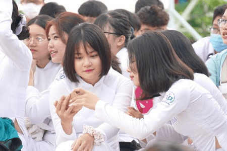 Học sinh được sử dụng điện thoại trên lớp từ 01/11/2020