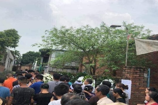 Dùng điện thoại đang sạc pin, nam thanh niên bị sét đánh tử vong