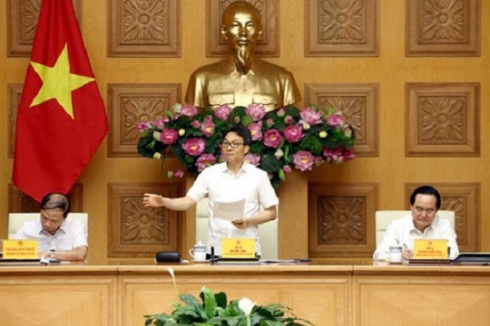 Phó Thủ tướng Vũ Đức Đam: Cấm mọi hình thức “khuyến khích” đưa sách tham khảo vào trường học
