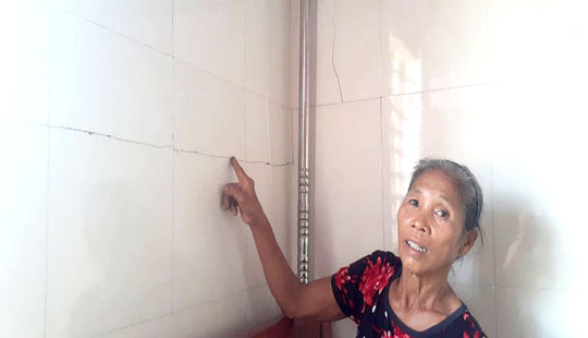 Hà Tĩnh: Hàng chục nhà dân bị nứt nẻ do thi công dự án đường ven biển