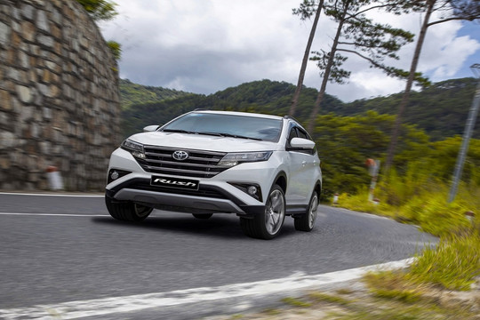 Toyota Rush giảm giá 35 triệu đồng
