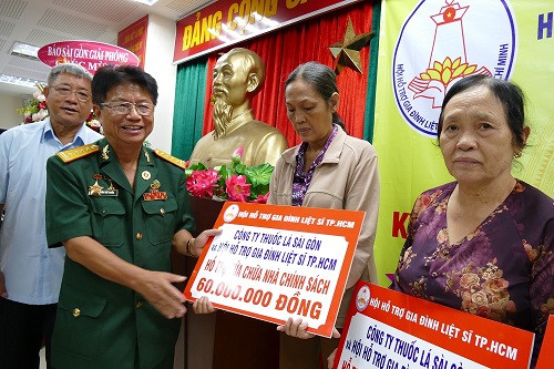 Hơn 3 tỷ đồng chăm lo cho các gia đình liệt sĩ