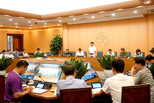 Không cử lãnh đạo họp phòng chống COVID-19, 6 đơn vị của Hà Nội bị phê bình