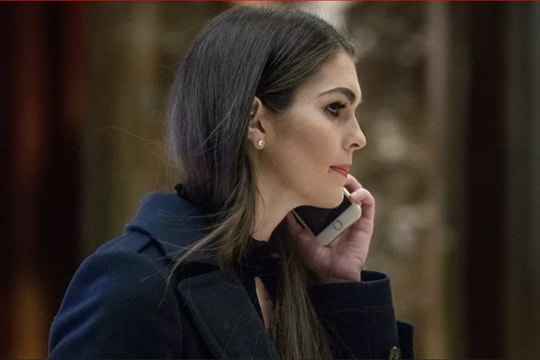 Một nữ trợ lý của Tổng thống Trump dương tính với virus SARS-CoV-2