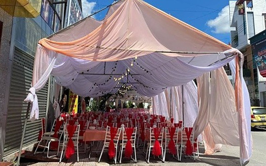 Điều tra vụ đặt 150 mâm cỗ cưới rồi "bỏ bom"