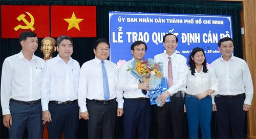 Trao Quyết định Phê chuẩn chức vụ Chủ tịch, Phó Chủ tịch UBND quận Bình Tân