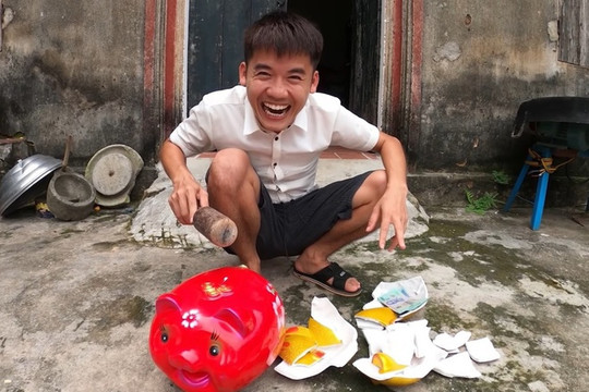 Chủ tài khoản Hưng Vlog bị phạt 10 triệu đồng vì đăng clip trộm tiền heo đất