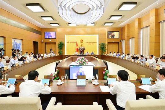 3 Nghị quyết mới của Ủy ban Thường vụ Quốc hội về công tác cán bộ