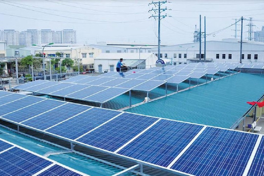 Số khách hàng lắp đặt hệ thống điện mặt trời mái nhà (ĐMTMN) tăng cao trong những tháng qua