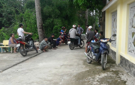 Bắn chết bạn nhậu vì xin phép về trước