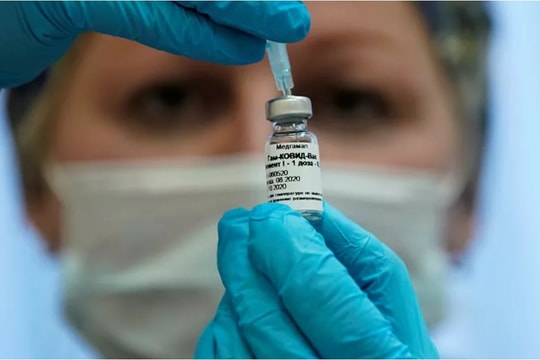 Một công ty dược Ấn Độ đăng ký thử nghiệm vaccine ngừa COVID-19 Sputnik V