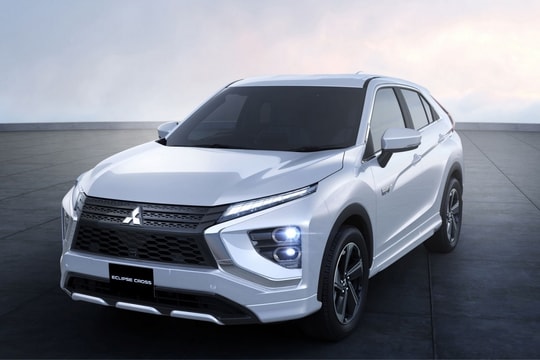 Mitsubishi giới thiệu Eclipse Cross Lands 2021