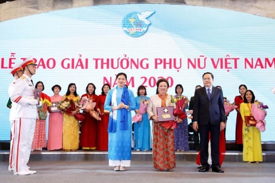 Chủ tịch tập đoàn BRG bà Nguyễn Thị Nga - Nữ doanh nhân duy nhất được tôn vinh phụ nữ Việt Nam 2020