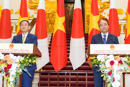 Thủ tướng Nhật Bản: Cam kết cùng Việt Nam phát triển quan hệ hai nước, đóng góp cho thịnh vượng ở khu vực