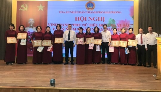 TAND TP. Hải Phòng vinh danh phụ nữ tiêu biểu, xuất sắc