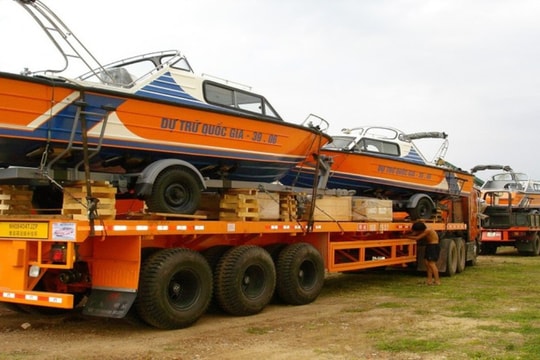 Khẩn trương xuất cấp trang thiết bị dự trữ hỗ trợ miền Trung
