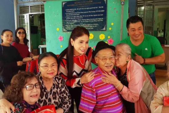 Nghệ sĩ nhân dân Lý Huỳnh qua đời