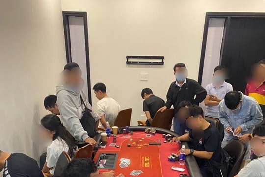 Đột kích sòng Poker quy tụ nhiều người nước ngoài