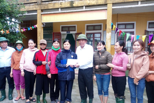 Phó Thủ tướng Thường trực Chính phủ Trương Hòa Bình chỉ đạo khắc phục lũ lụt ở Quảng Trị
