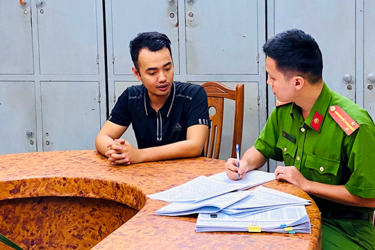 Tạm giữ 12 đối tượng lập fanpage giả mạo công ty tài chính, chiếm đoạt hàng tỷ đồng