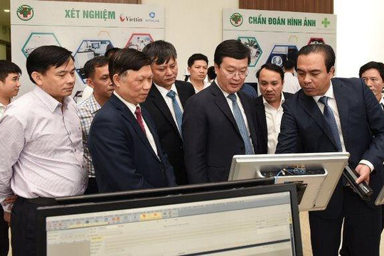 Bệnh viện Đa khoa TP Vinh: Chặng đường 55 năm và  đón nhận Huân chương lao động hạng Nhì