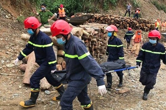 Tạm dừng tìm kiếm công nhân mất tích ở Rào Trăng 3 do ảnh hưởng của bão số 8