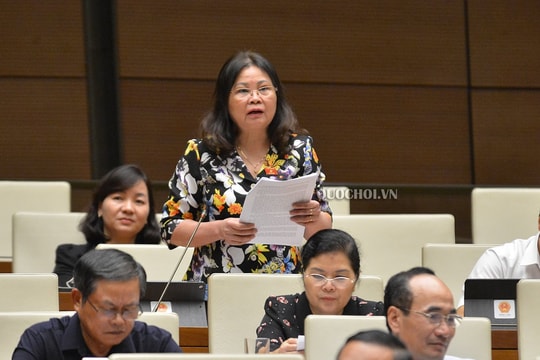 Xuất hiện loại tội phạm bảo kê máy gặt lúa của nông dân thu lợi bất chính