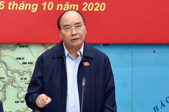 Thủ tướng: Ứng phó bão số 9, cứu người là quan trọng nhất