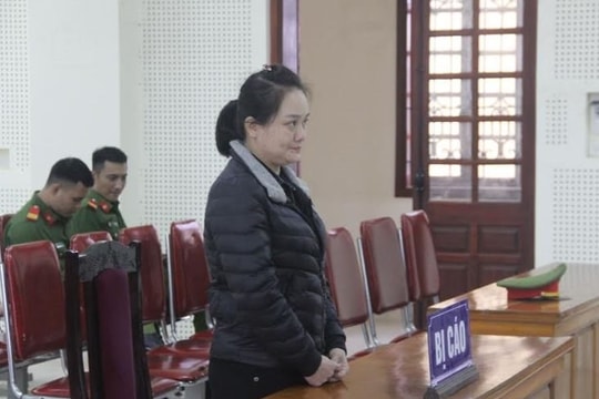 Người đàn bà lĩnh 15 năm tù vì giấu ma túy trong băng vệ sinh