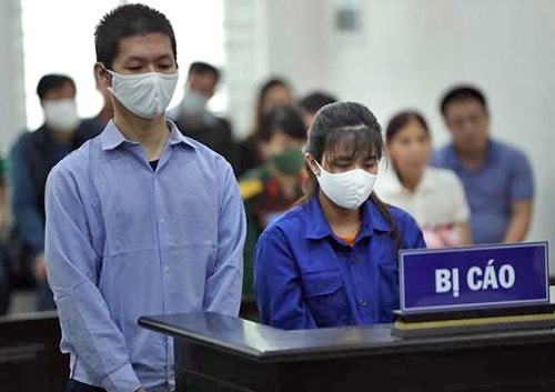  Hà Nội: Mẹ đẻ và cha dượng hành hạ con gái 3 tuổi tử vong
