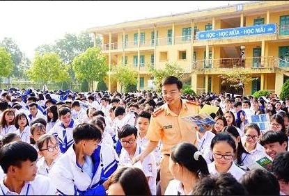 Tuyên truyền “Chìa khóa vàng” đảm bảo an toàn giao thông