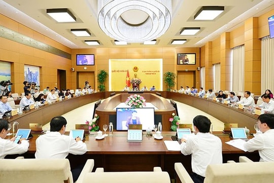 4 Nghị quyết về công tác nhân sự mới nhất của Ủy ban Thường vụ Quốc hội