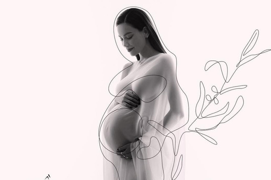 Hà Hồ khoe bụng bầu bằng ảnh bán nude cực nghệ thuật đẹp từng centimet
